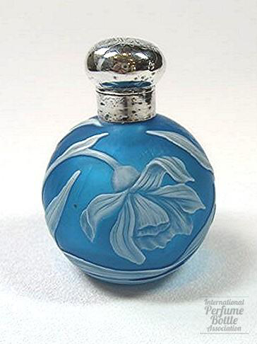 Daffodil Blue Cameo by Thomas Webb & Sons