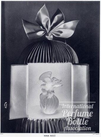 "L'Air du Temps" by Nina Ricci Christmas Edition Ad 1953