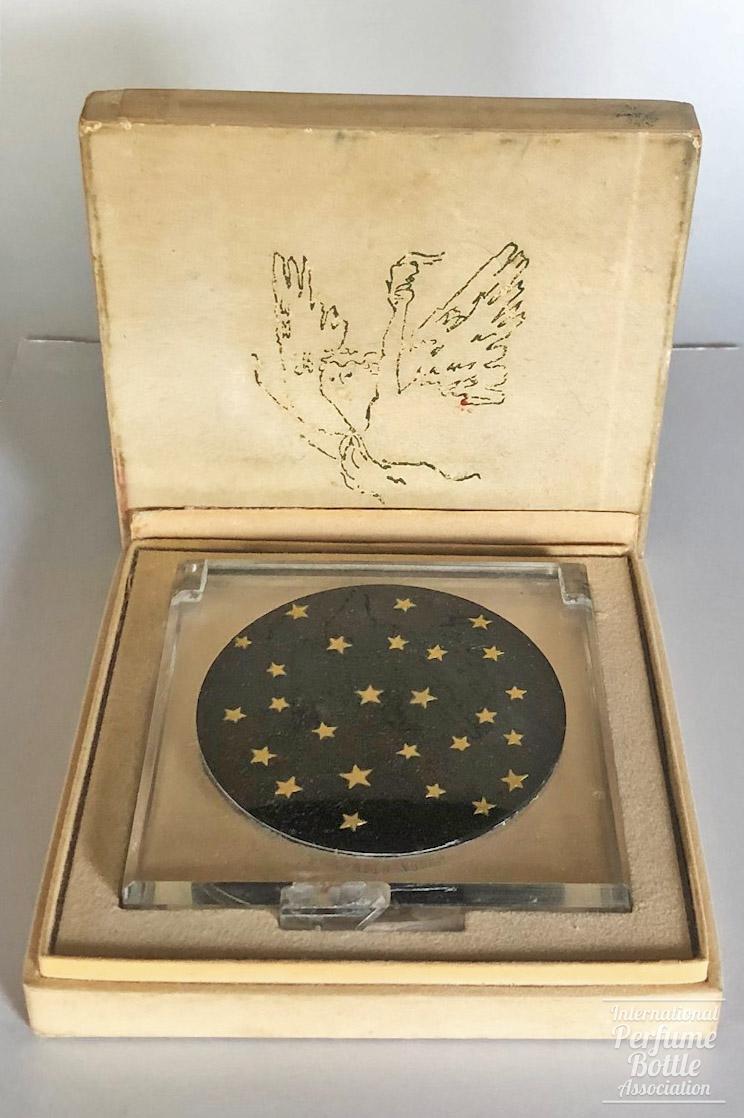 Black "Victory" Compact by Elizabeth Arden