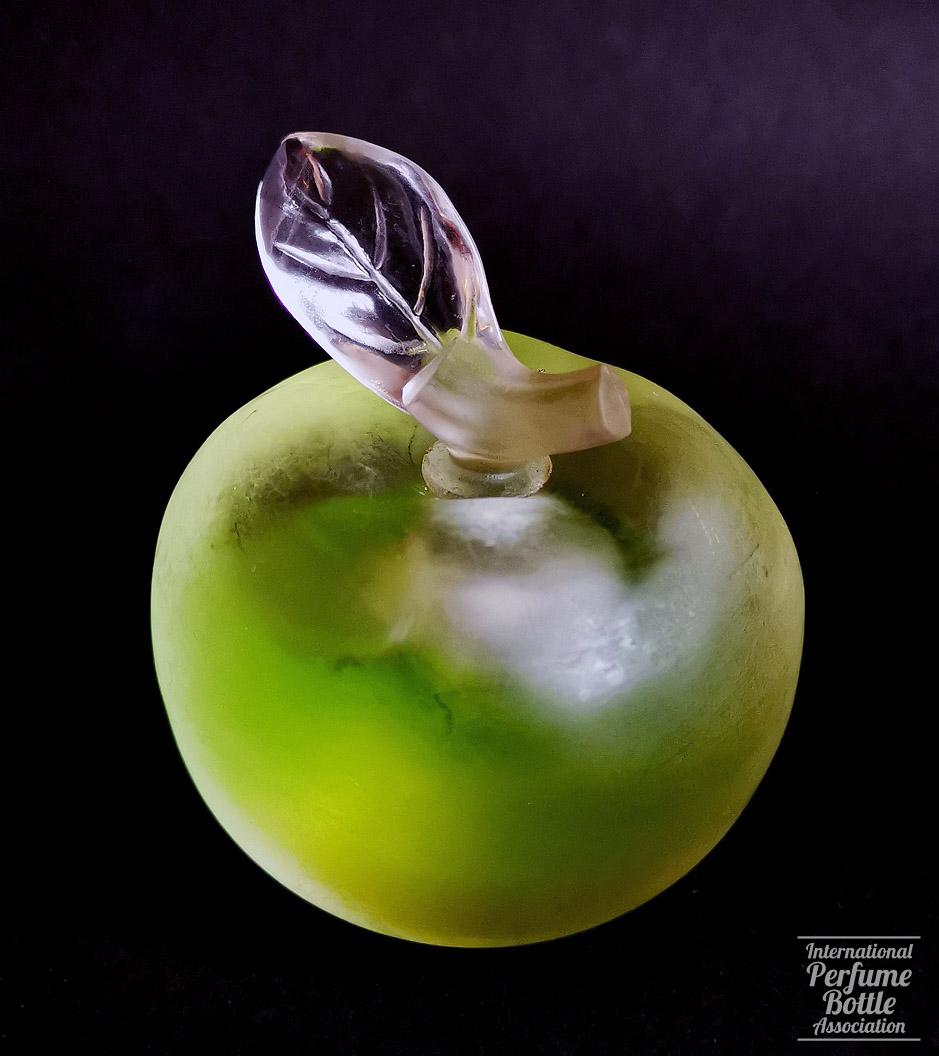 "Fille d'Eve" by Nina Ricci First Apple Presentation