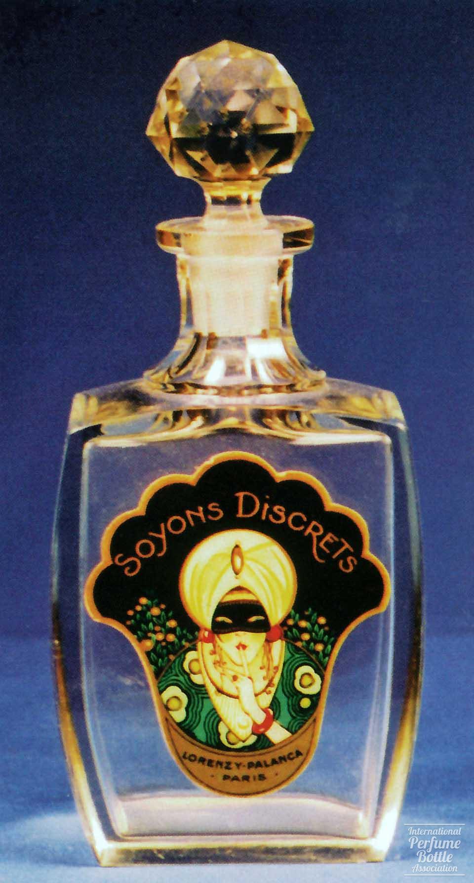 "Soyons Discrets" by Lorenzy-Palanca