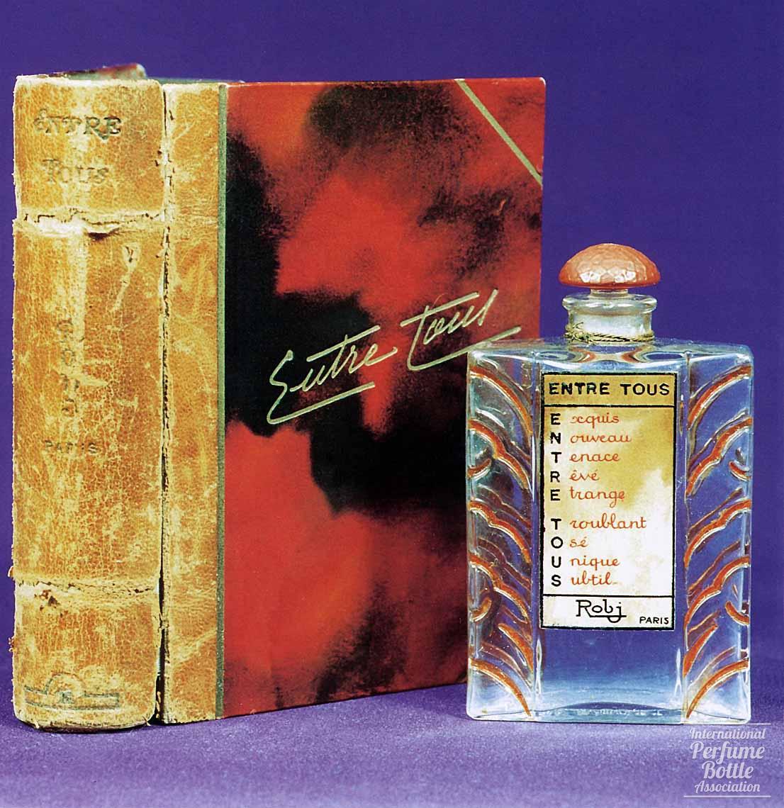 International Perfume Bottle Association 1997 Annual Directory: Very Good  Softcover (1997)