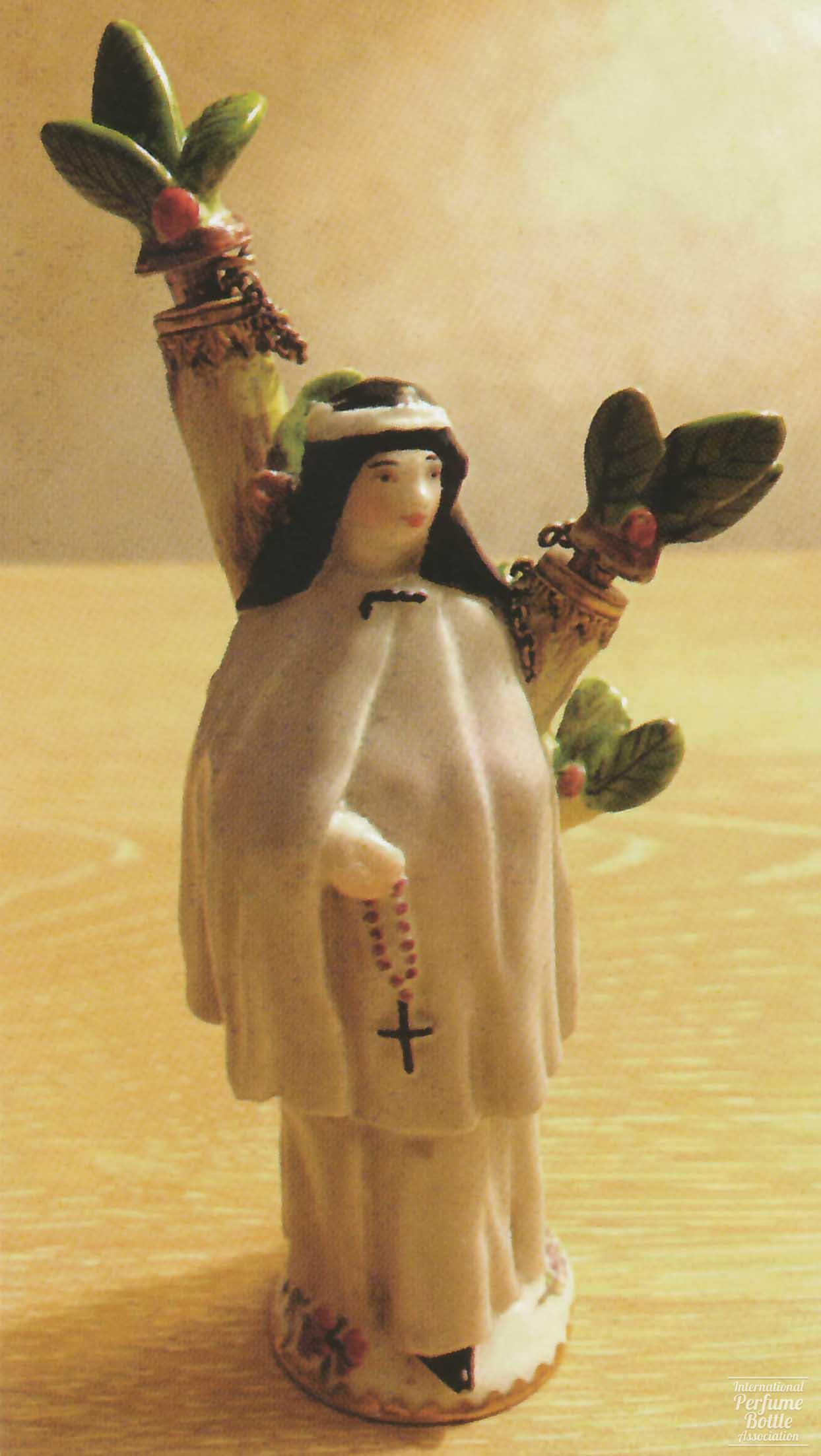 English porcelain Chelsea,  Nun