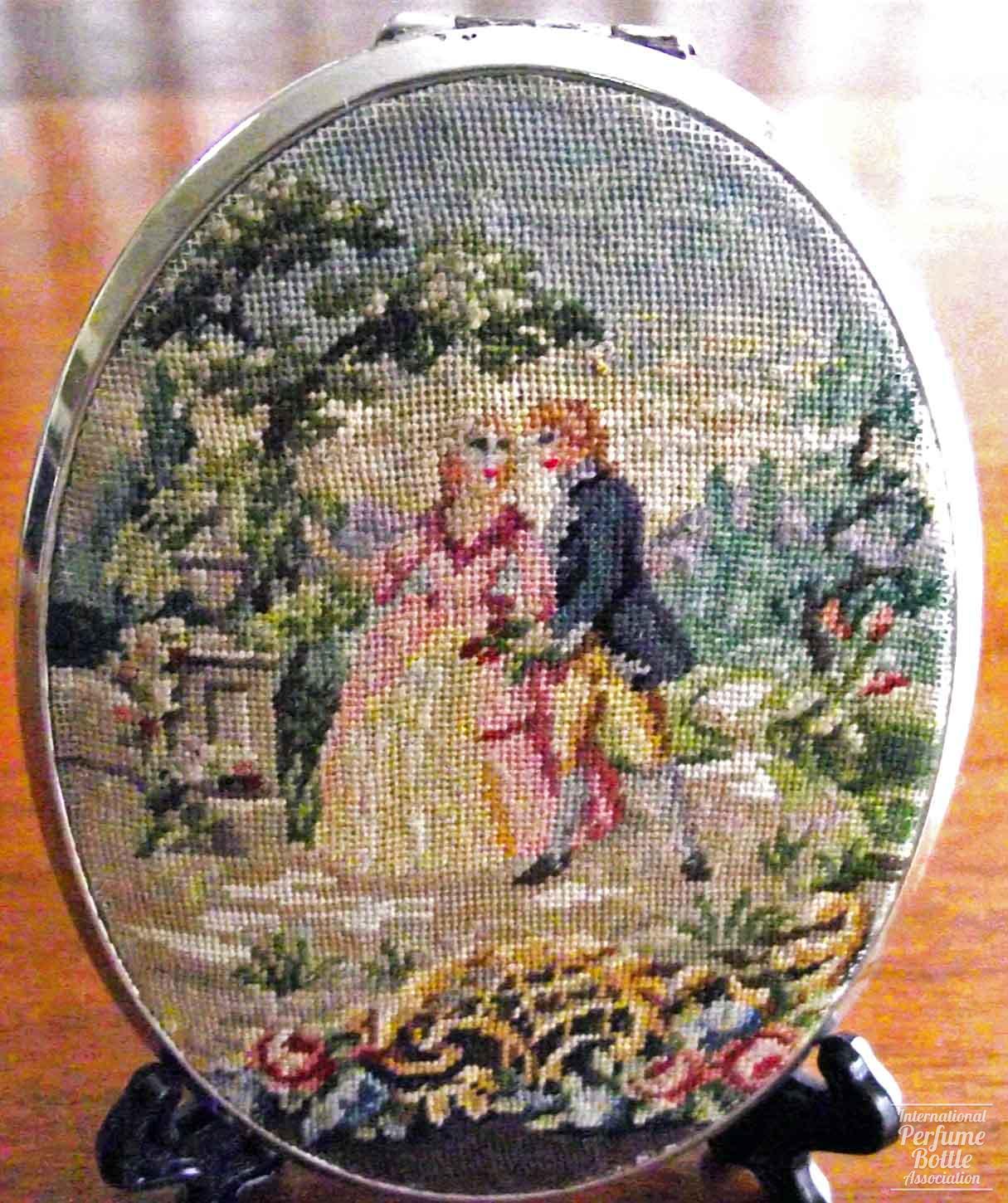 Petit Point Compact