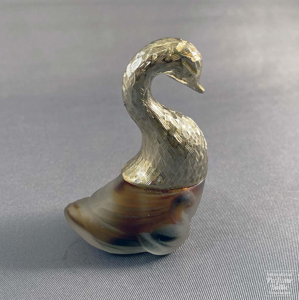 "Precious Swan" Presentation by Avon