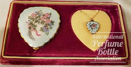 Compact and Locket Set by La Mode